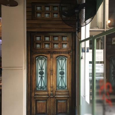 Tsakonitis Ntisimo Vitrinas 8